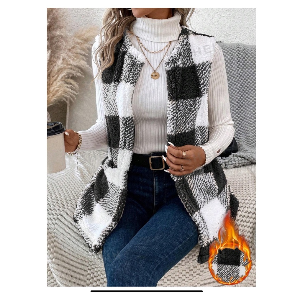 Plus Size Reversible Plaid Sleeveless Vest with pockets